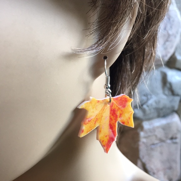 Leaf Acrylic Earrings - Picture 3 of 7